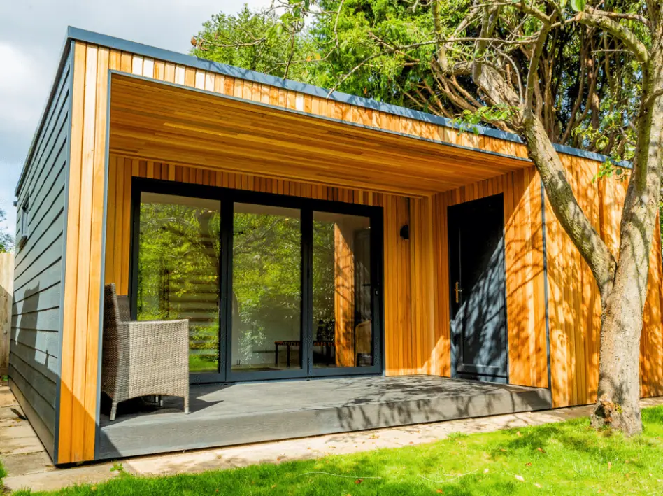 Garden Room with Canopy