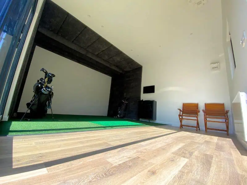 Golf Room