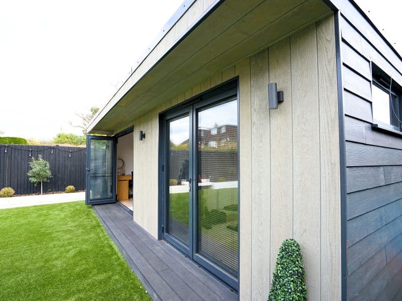 Non visible side of garden room